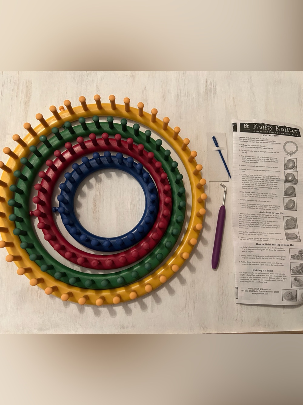 Knifty Knitter Round Loom Set - Multicolored